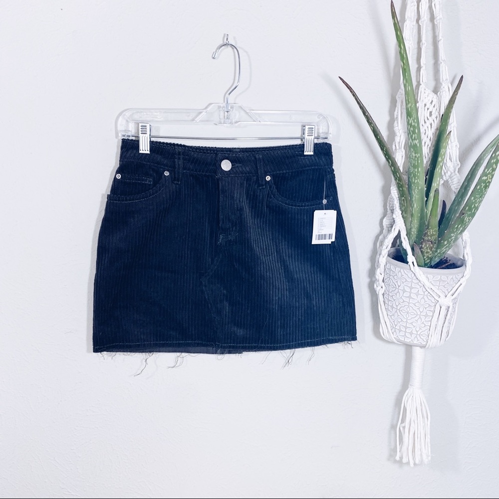 💕 Urban Outfitters BDG Gray Corduroy Mini Skirt XS